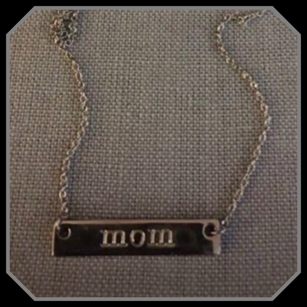 BN Southhill Designs Silver MOM Bar Necklace